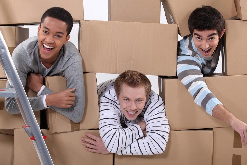 Local movers handling household items in Southkensington